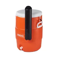 CONSERVADORA IGLOO 37.8 LITROS C/ASIENTO DISP.VASO 42021 NARANJA